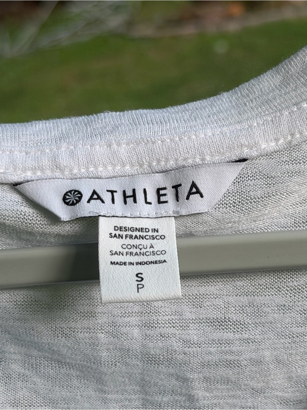 Athleta White V-Neck Short Sleeve T-Shirt Size S - Picture 4 of 7